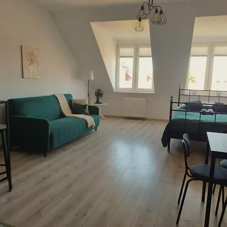 - Wyszynskiego Apartment